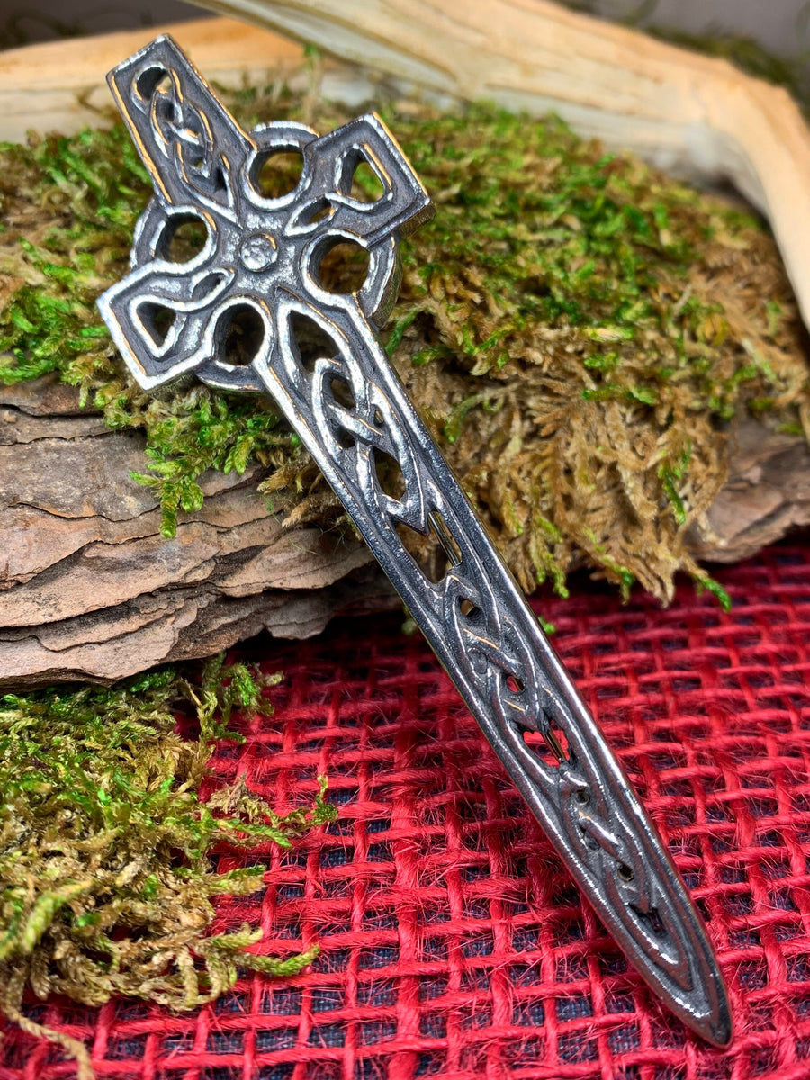 Celtic Cross Kilt Pin, Celtic Jewelry, Scotland Jewelry, Ireland Gift, Celtic Knot Brooch, Bagpiper Gift, Scottish Gift, Irish Dad Gift