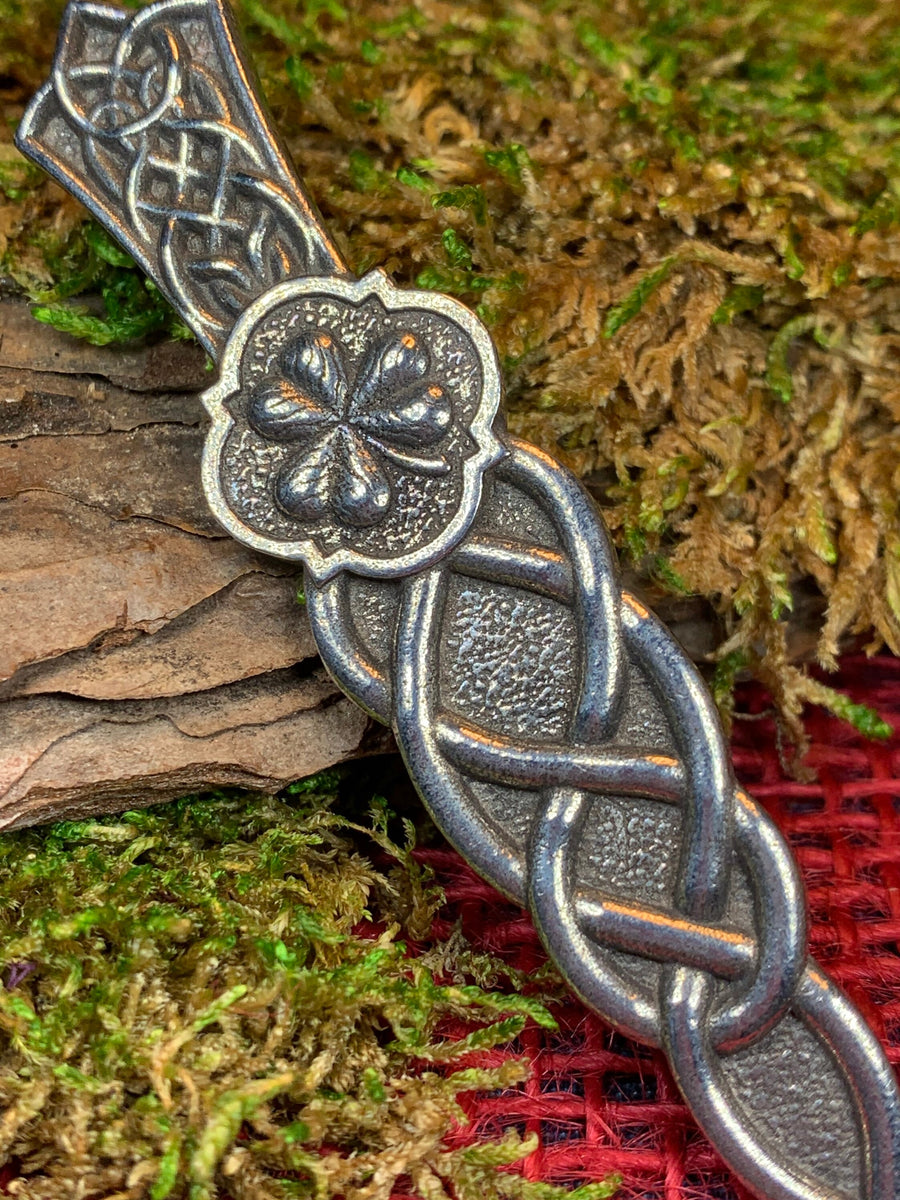 Shamrock Kilt Pin, Irish Jewelry, Ireland Kilt Pin, Friendship Gift, Celtic Kilt Pin, Irish Dancer Gift, Celtic Knot Brooch, Bagpiper Gift