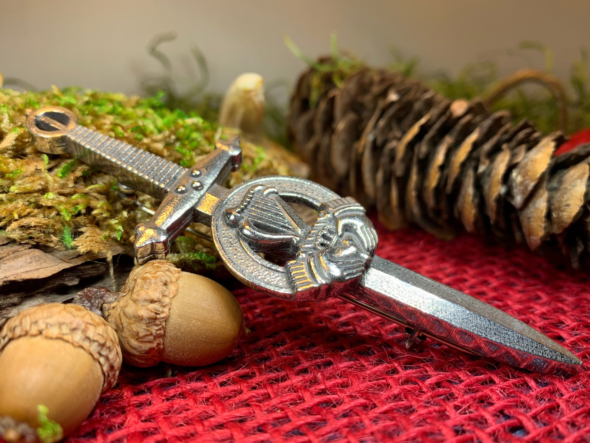 Irish Harp & Claddagh Kilt Pin — view 8