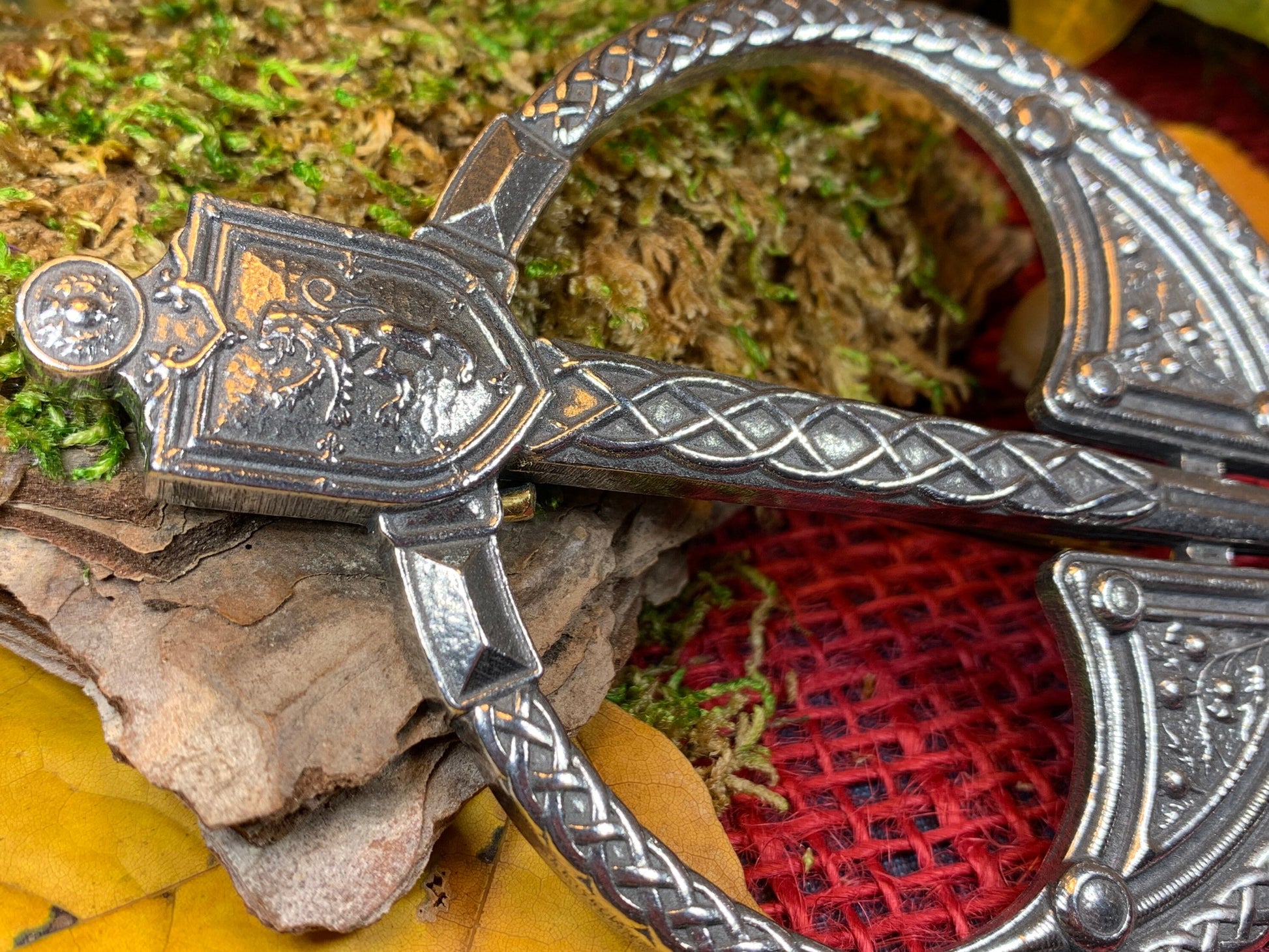 Lion Penannular Brooch, Large Celtic Pin, Scottish Lion Pin, Norse Jewelry, Wiccan Jewelry, Anniversary Gift, Kilt Pin, Pewter Tartan Pin