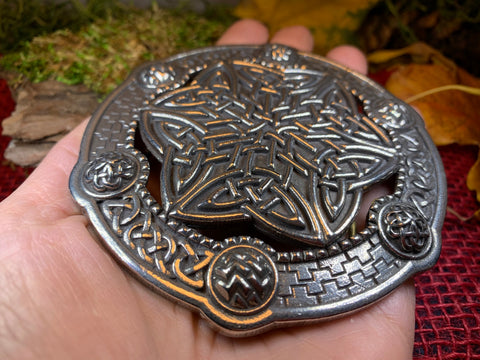 Load image into Gallery viewer, Celtic Knot Brooch, Large Celtic Pin, Viking Jewelry, Norse Jewelry, Wiccan Jewelry, Anniversary Gift, Kilt Pin, Pewter Tartan Pin
