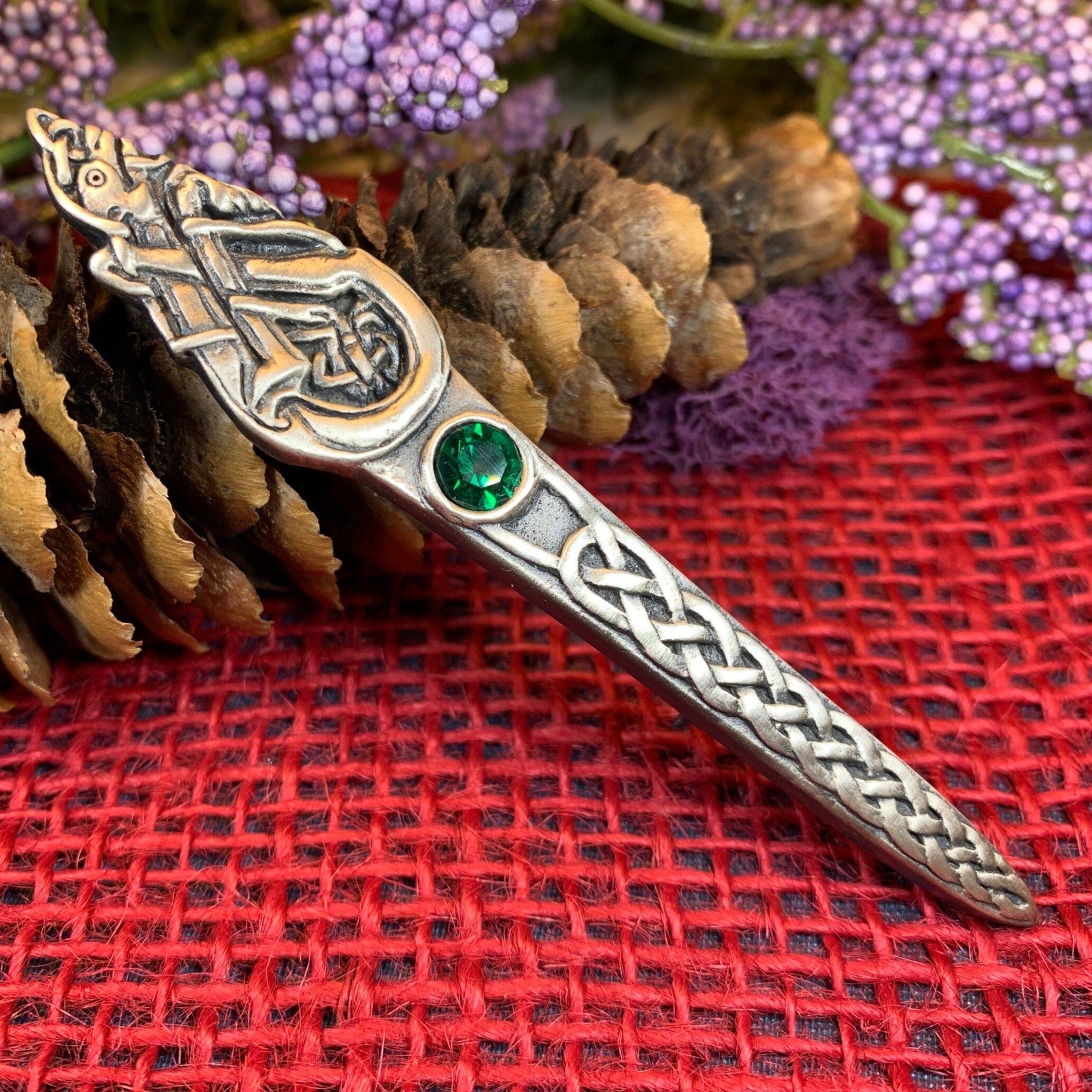 Irish Harp & Claddagh Kilt Pin – Celtic Crystal Design Jewelry