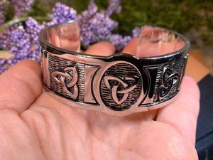 Trinity Knot Bracelet, Celtic Jewelry, Irish Jewelry, Bangle Bracelet, Scotland Jewelry, Ireland Gift, Wife Gift, Celtic Knot Jewelry