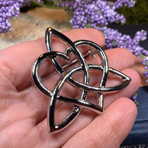 Load image into Gallery viewer, Celtic Knot Brooch, Celtic Jewelry, Irish Jewelry, Scotland Brooch, Celtic Brooch, Anniversary Gift, Celtic Knot Pin, Ireland Gift, Mom Gift
