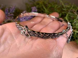 Trinity Knot Bracelet, Celtic Jewelry, Irish Jewelry, Wiccan Jewelry, Pagan Jewelry, Ireland Gift, Wife Gift, Mom Gift, Triquetra Bracelet