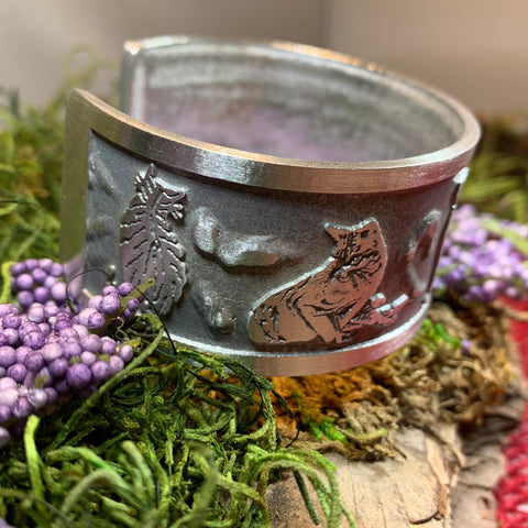Load image into Gallery viewer, Celtic Cat Bracelet, Celtic Jewelry, Bangle Bracelet, Cat Jewelry, Ireland Jewelry, Wife Gift, Girlfriend Gift, Sister Gift, Cat Mom Gift
