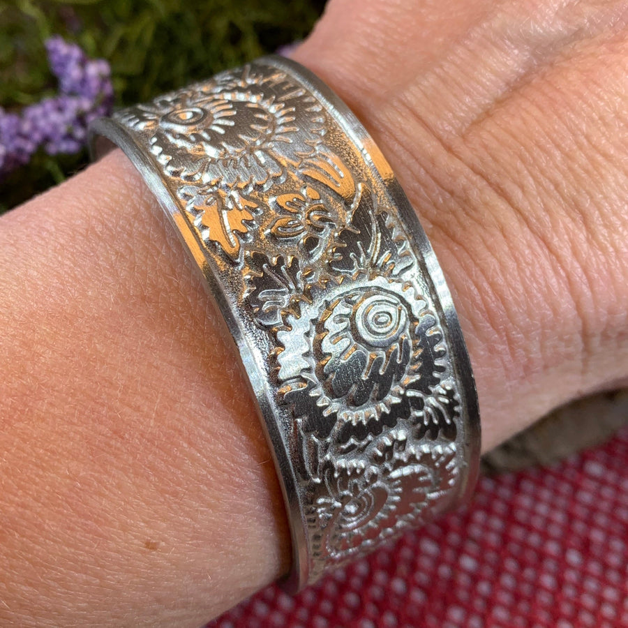 Celtic Knot Bracelet, Celtic Flower Jewelry, Irish Bangle Bracelet, Scotland Jewelry, Pewter Celtic Cuff, Wife Gift, Girlfriend Gift