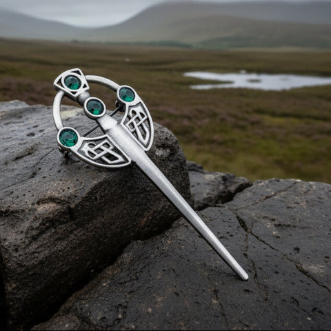 Load image into Gallery viewer, Celtic Kilt Pin, Celtic Jewelry, Irish Jewelry, Irish Dance Gift, Celtic Pin, Tara Brooch, Wiccan Jewelry, Ireland Kilt Pin, Pewter Brooch
