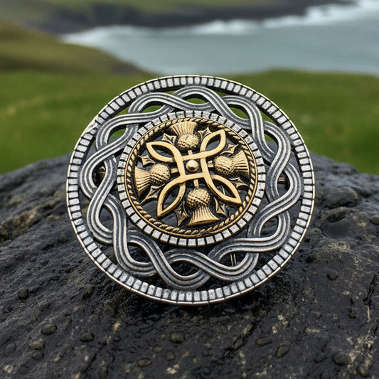 Thistle Brooch, Thistle Pin, Scotland Jewelry, Celtic Pin, Celtic Jewelry, Bridal Jewelry, Outlander Jewelry, Nature Jewelry, Wife Gift