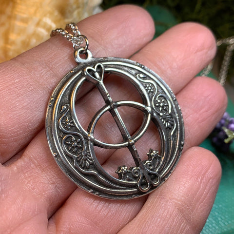 Load image into Gallery viewer, Chalice Well Necklace, Irish Jewelry, Celtic Jewelry, Scotland Jewelry, Anniversary Gift, Ireland Gift, Peace Jewelry, Spiritual Gift
