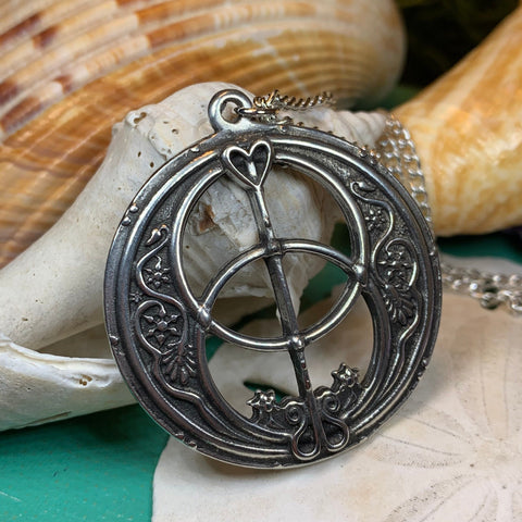 Load image into Gallery viewer, Chalice Well Necklace, Irish Jewelry, Celtic Jewelry, Scotland Jewelry, Anniversary Gift, Ireland Gift, Peace Jewelry, Spiritual Gift
