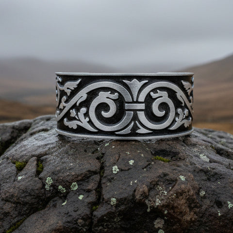 Load image into Gallery viewer, Celtic Knot Bracelet, Celtic Jewelry, Gothic Bangle Bracelet, Scotland Jewelry, Ireland Jewelry, Celtic Cuff, Wife Gift, Girlfriend Gift
