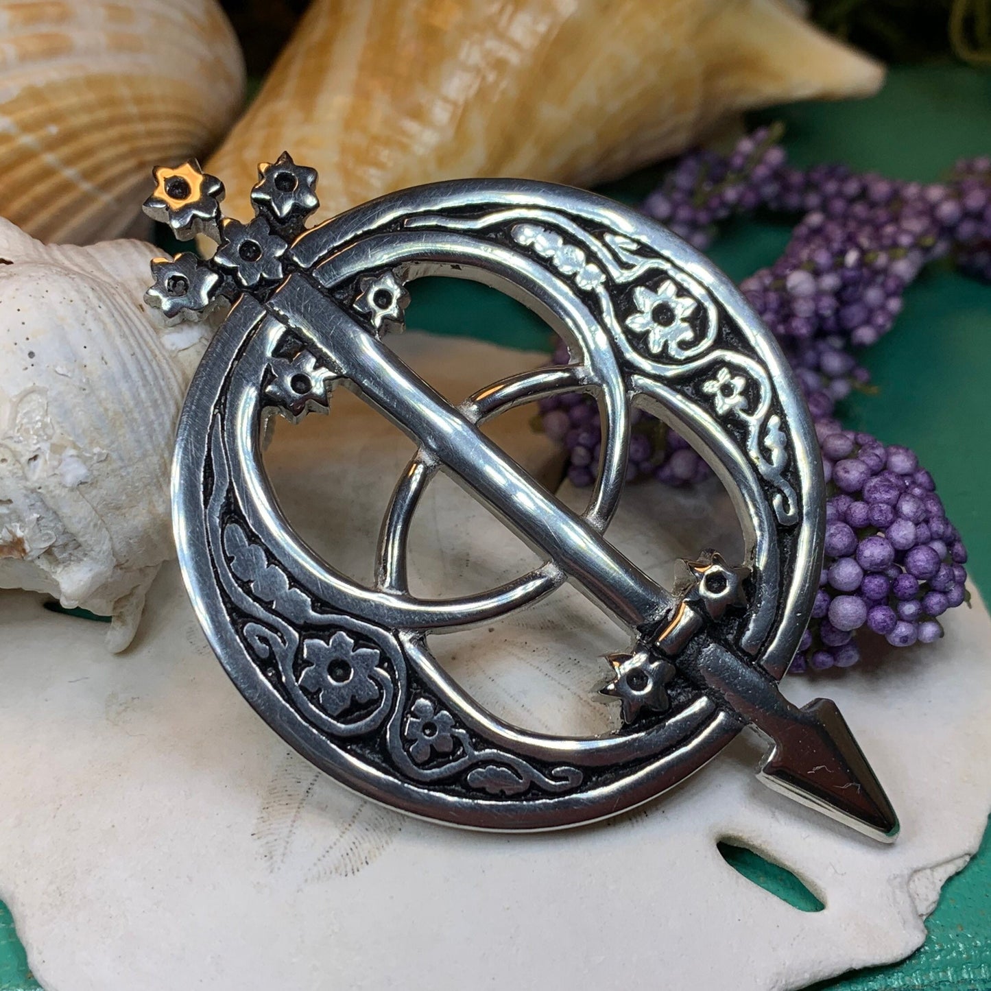Chalice Well Brooch, Irish Jewelry, Celtic Pin, Scotland Jewelry, Anniversary Gift, Ireland Gift, Peace Jewelry, Spiritual Gift, Mom Gift