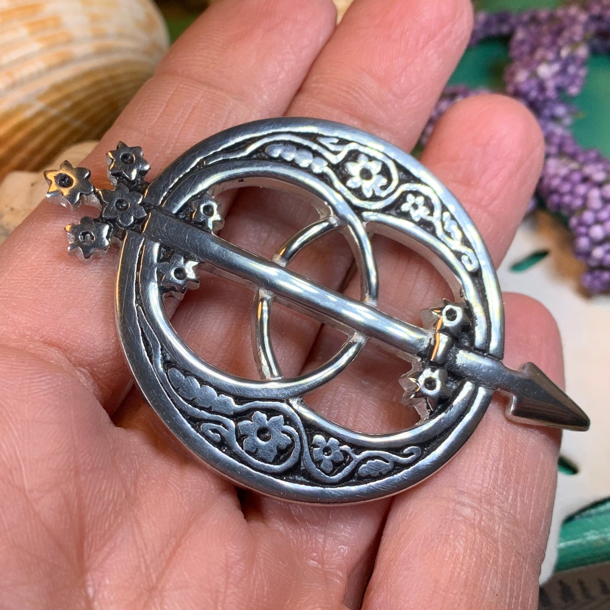 Chalice Well Brooch, Irish Jewelry, Celtic Pin, Scotland Jewelry, Anniversary Gift, Ireland Gift, Peace Jewelry, Spiritual Gift, Mom Gift