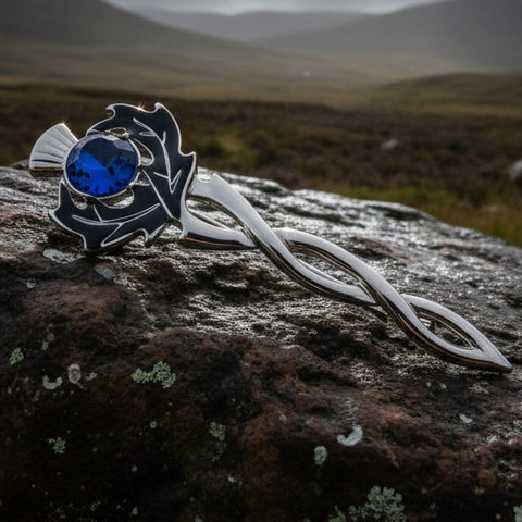 Load image into Gallery viewer, Thistle Kilt Pin, Celtic Jewelry, Thistle Brooch, Tartan Pin, Scotland Jewelry, Celtic Pin, Thistle Pin, Outlander Jewelry, Coat Pin
