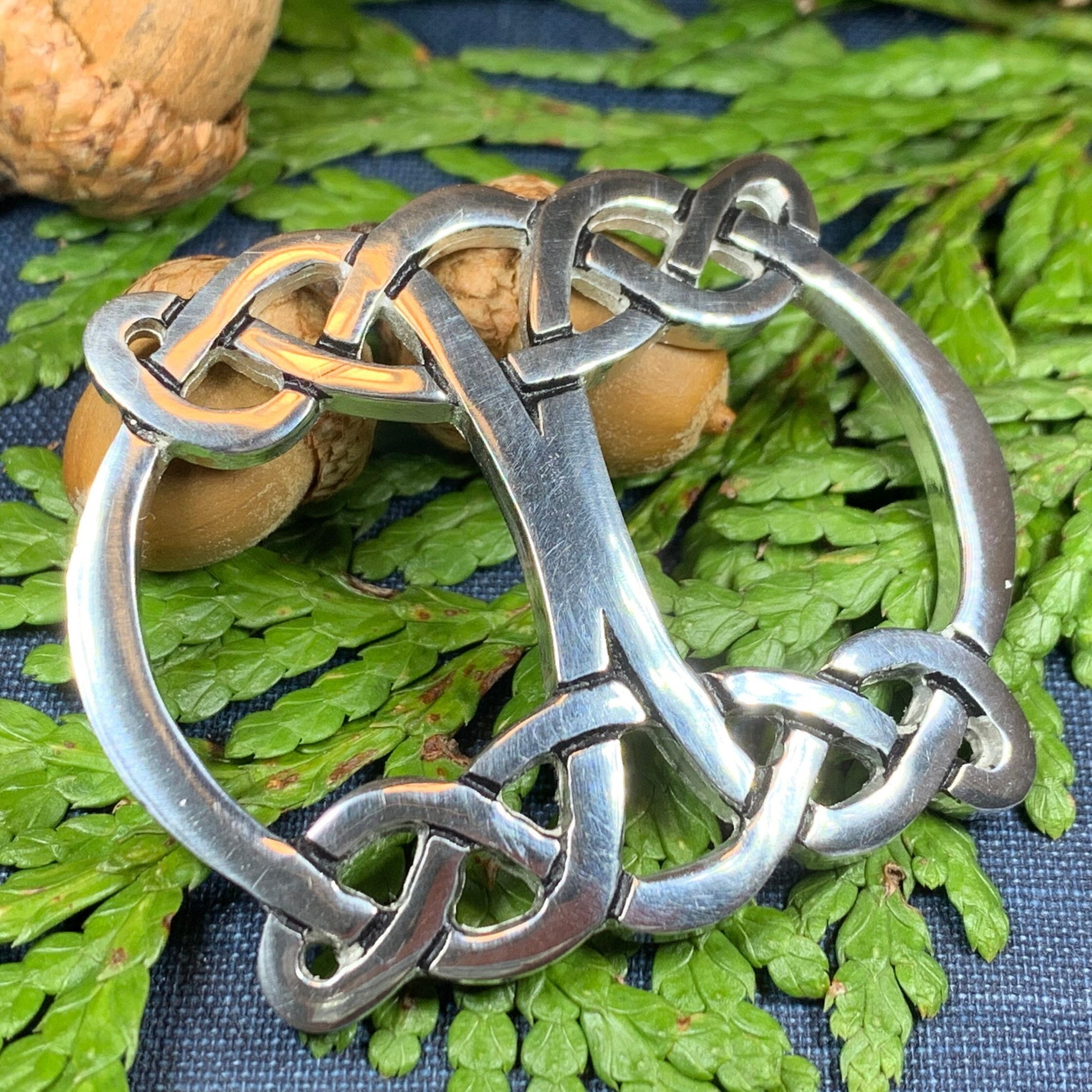 Celtic Knot Scarf Ring – Celtic Crystal Design Jewelry
