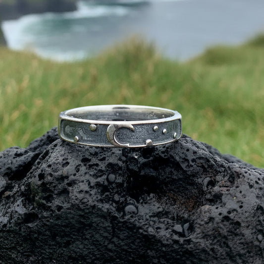 Minimalist Moon Ring, Celtic Jewelry, Celestial Jewelry, Goddess Jewelry, Moon Ring, Wiccan Jewelry, Anniversary Gift, Astronomy Jewelry