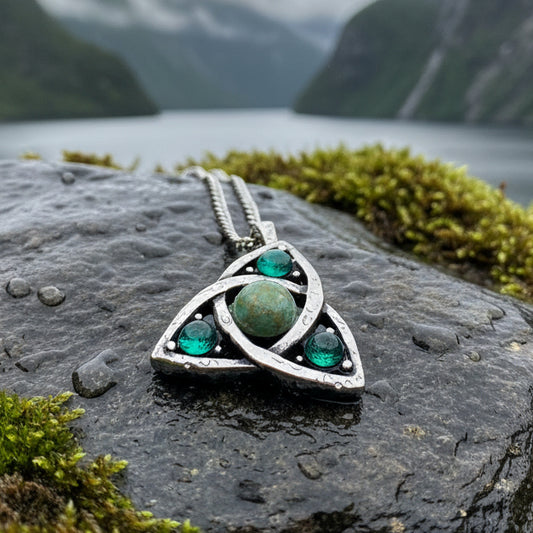 Trinity Knot Necklace, Irish Jewelry, Celtic Jewelry, Anniversary Gift, Scotland Jewelry, Norse Jewelry, Sister Gift, Mom Gift, Wife Gift