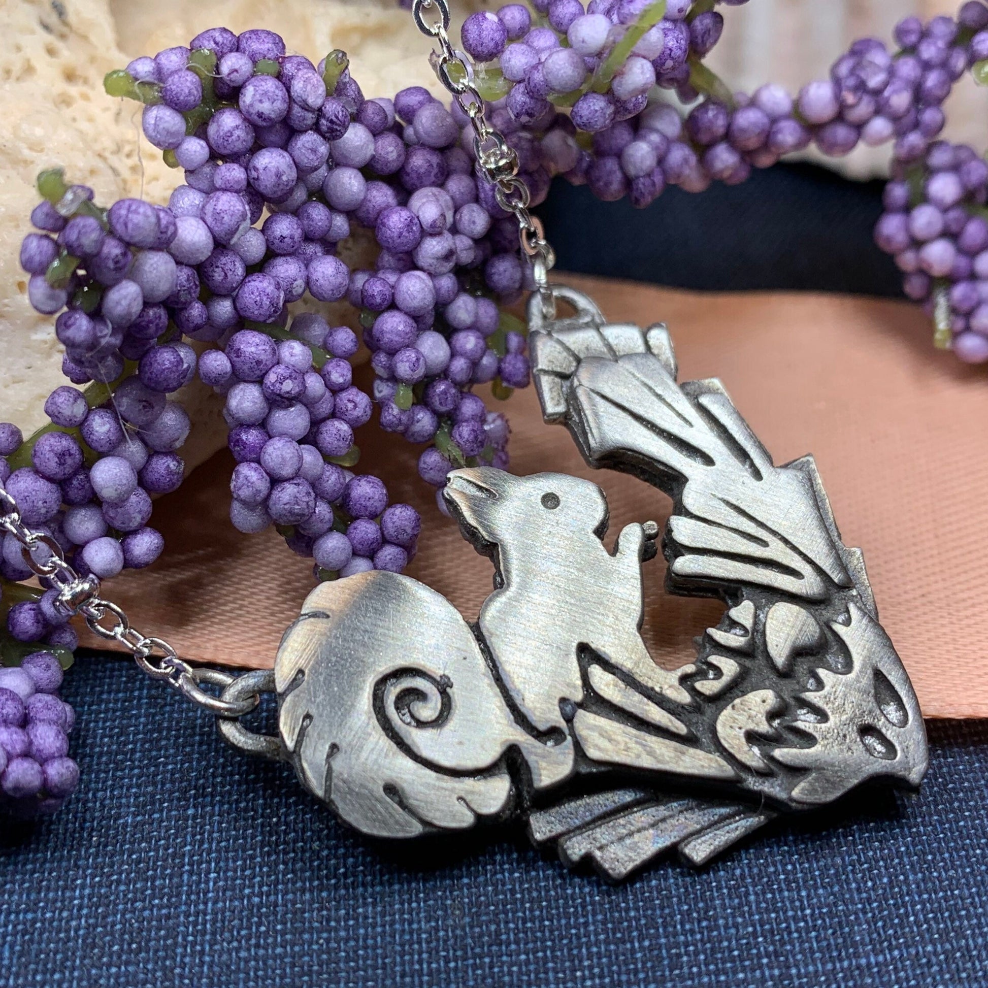 Squirrel Necklace, Nature Jewelry, Animal Jewelry, Woodland Animal Jewelry, Forest Animal Gift, Sister Gift, Wife Gift, Mom Gift, Pewter
