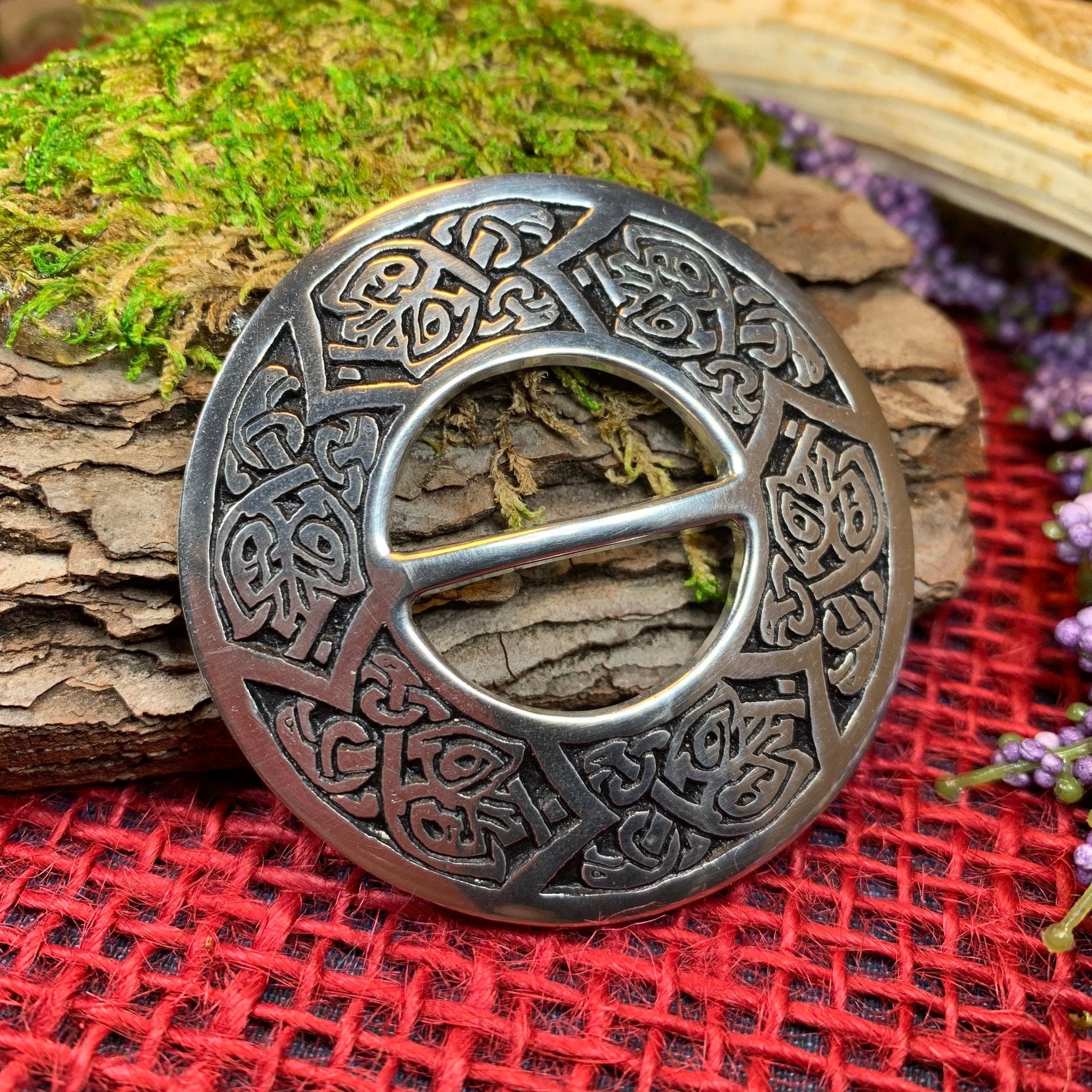 Celtic Bird Scarf Ring – Celtic Crystal Design Jewelry