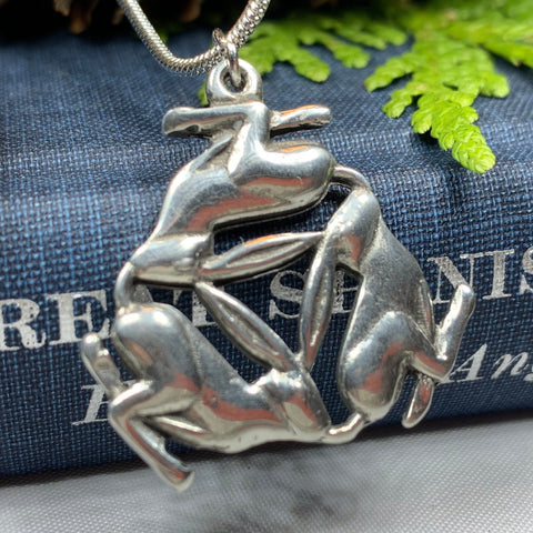Load image into Gallery viewer, Rabbit Necklace, Triple Hare Necklace, Celtic Jewelry, Animal Jewelry, Nature Necklace, Hare Jewelry, Runner Gift, Mom Gift, Sister Gift
