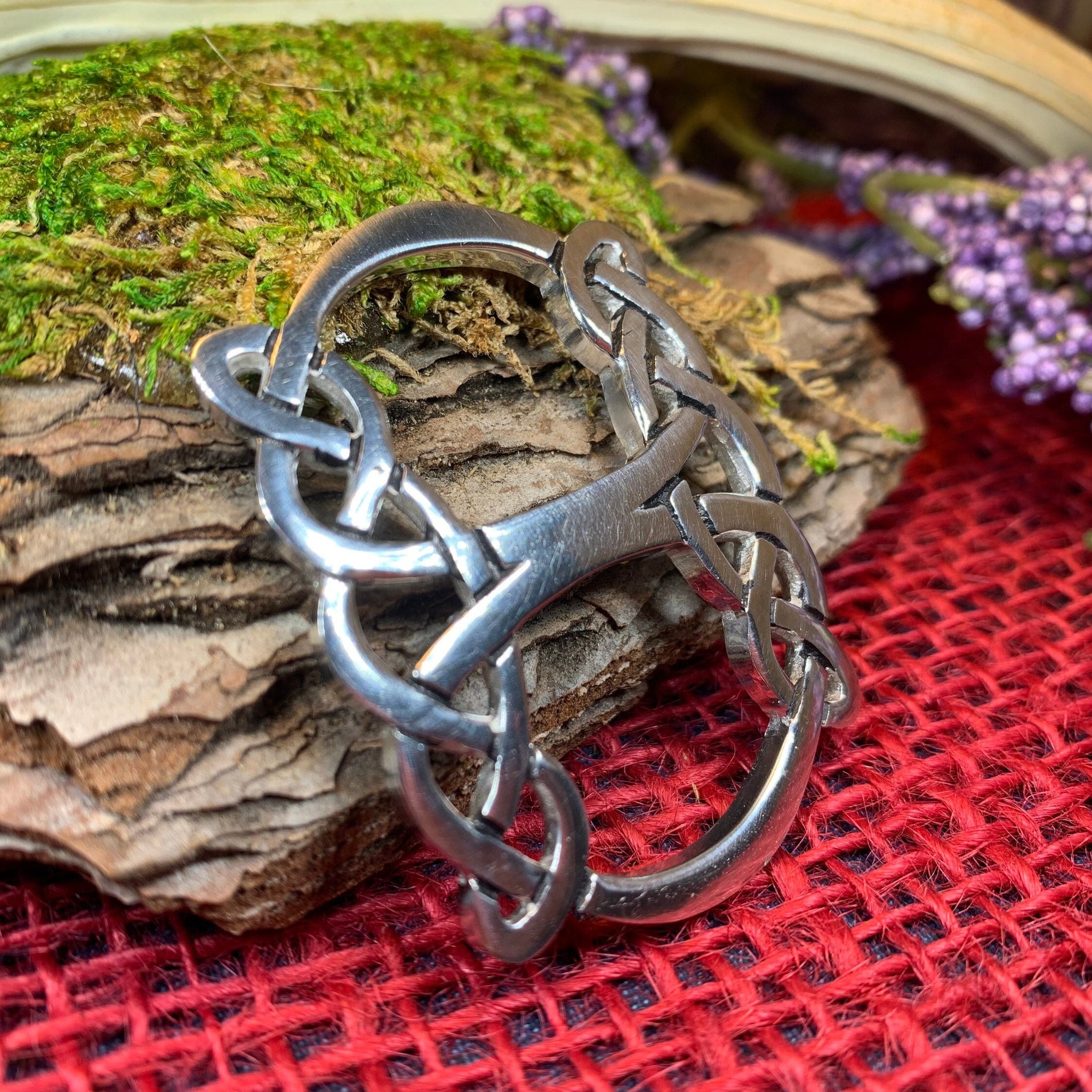 Wooly Sheep Scarf Ring – Celtic Crystal Design Jewelry