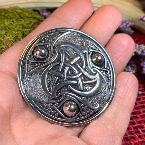 Load image into Gallery viewer, Celtic Knot Brooch, Celtic Pin, Triskele Jewelry, Sister Gift, Girlfriend Gift, Wife Gift, Ireland Pin, Scottish Pin, Triple Spiral Brooch
