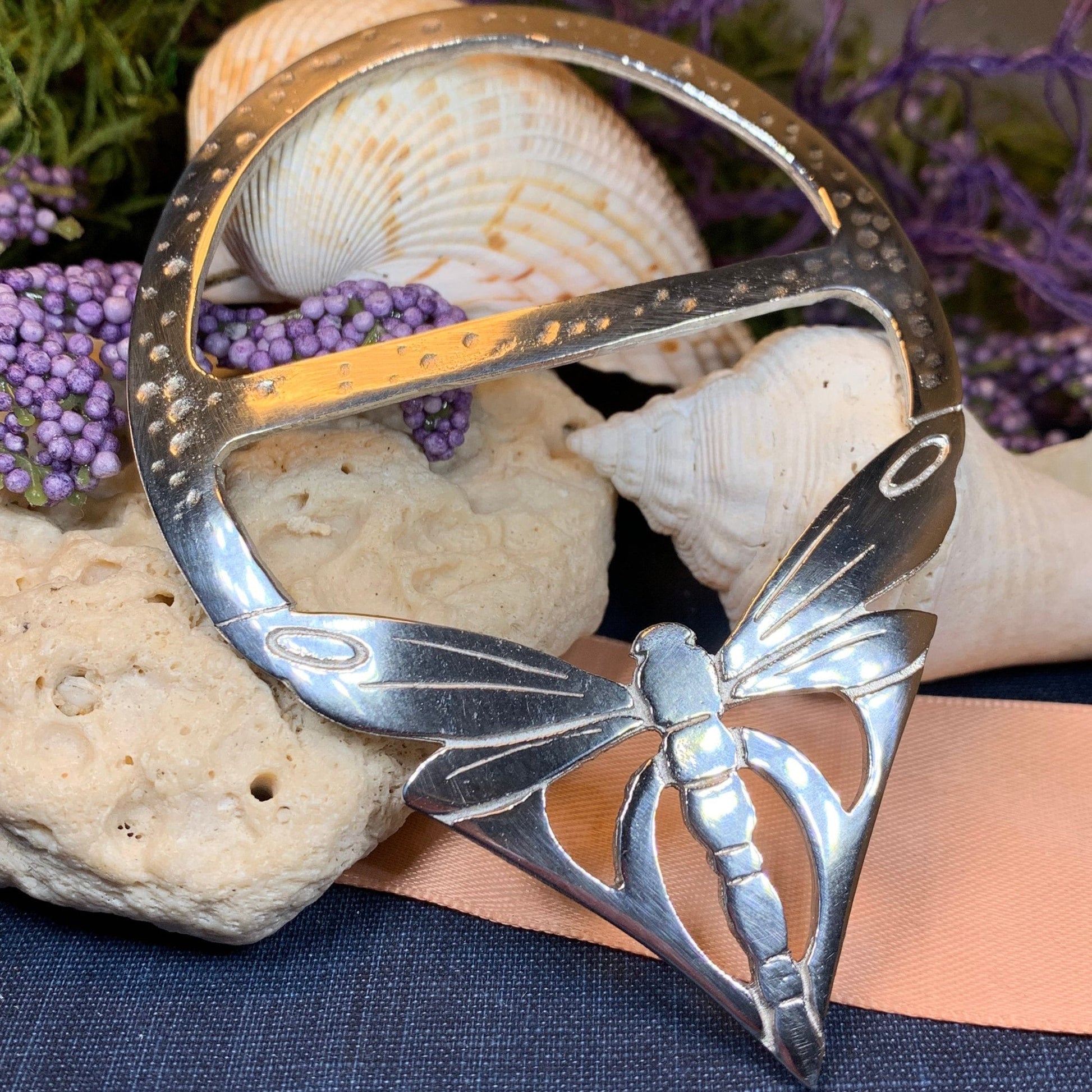 Dragonfly Scarf Ring, Scotland Jewelry, Insect Jewelry, Nature Jewelry, Celtic Jewelry, Mom Gift, Wife Gift, Sister Gift, Friendship Gift