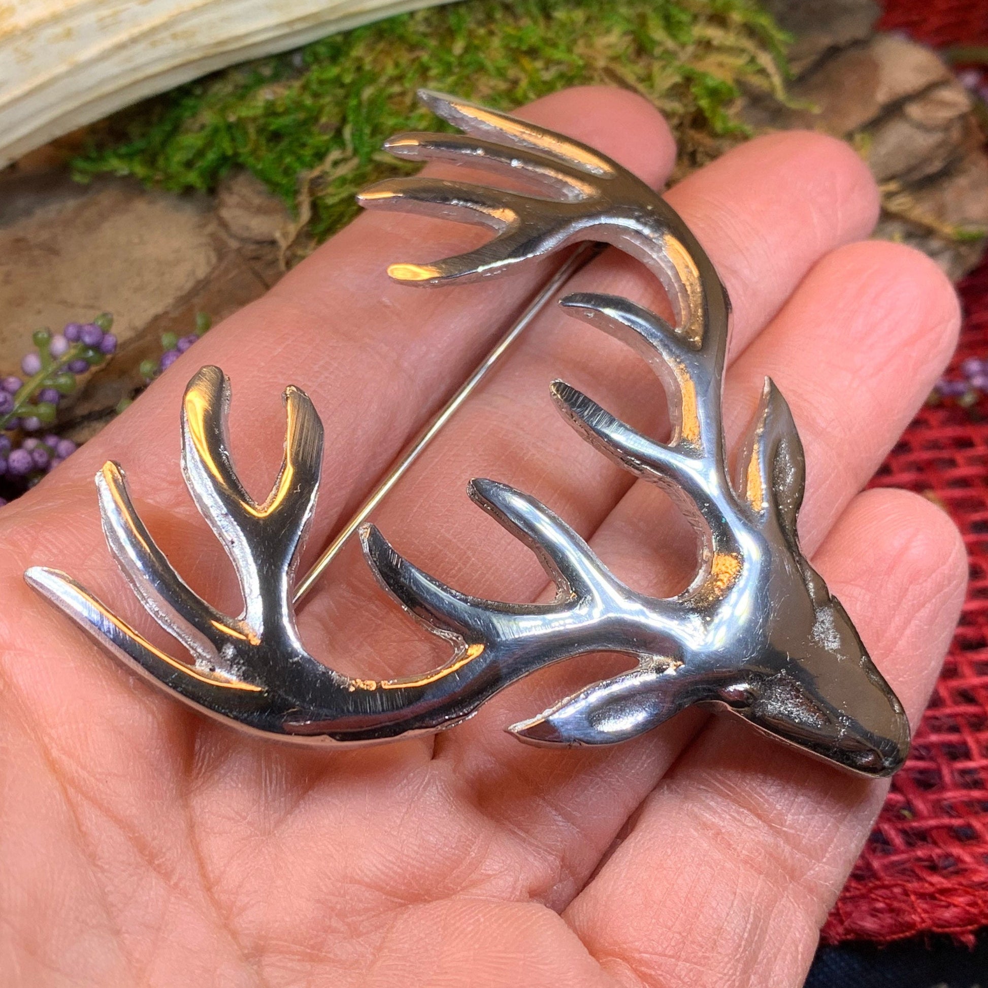 Stag Brooch, Scotland Jewelry, Stag Pin, Kilt Pin, Celtic Pin, Animal Jewelry, Scottish Brooch, Scotland Pin, Nature Jewelry, Tartan Pin