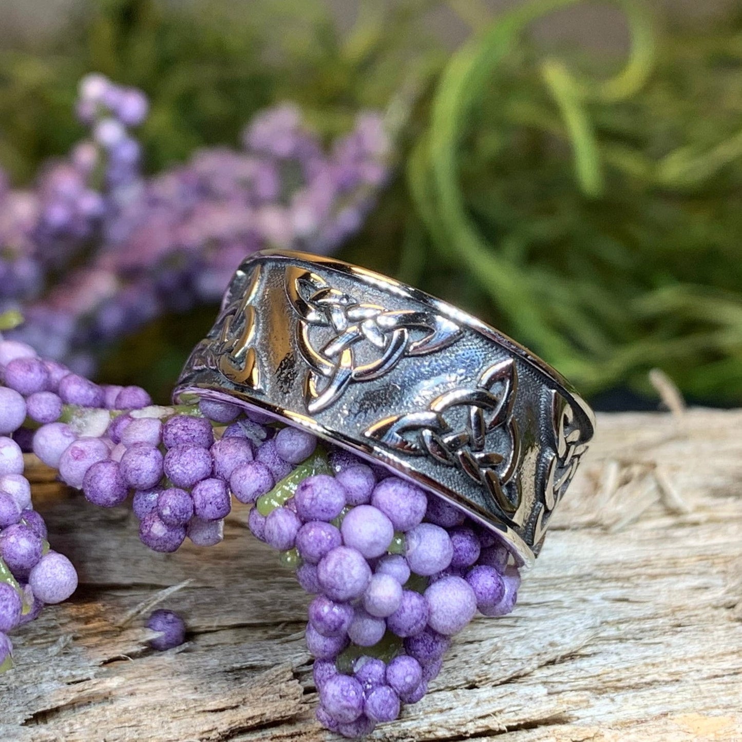 Celtic Triskel Ring — view 3