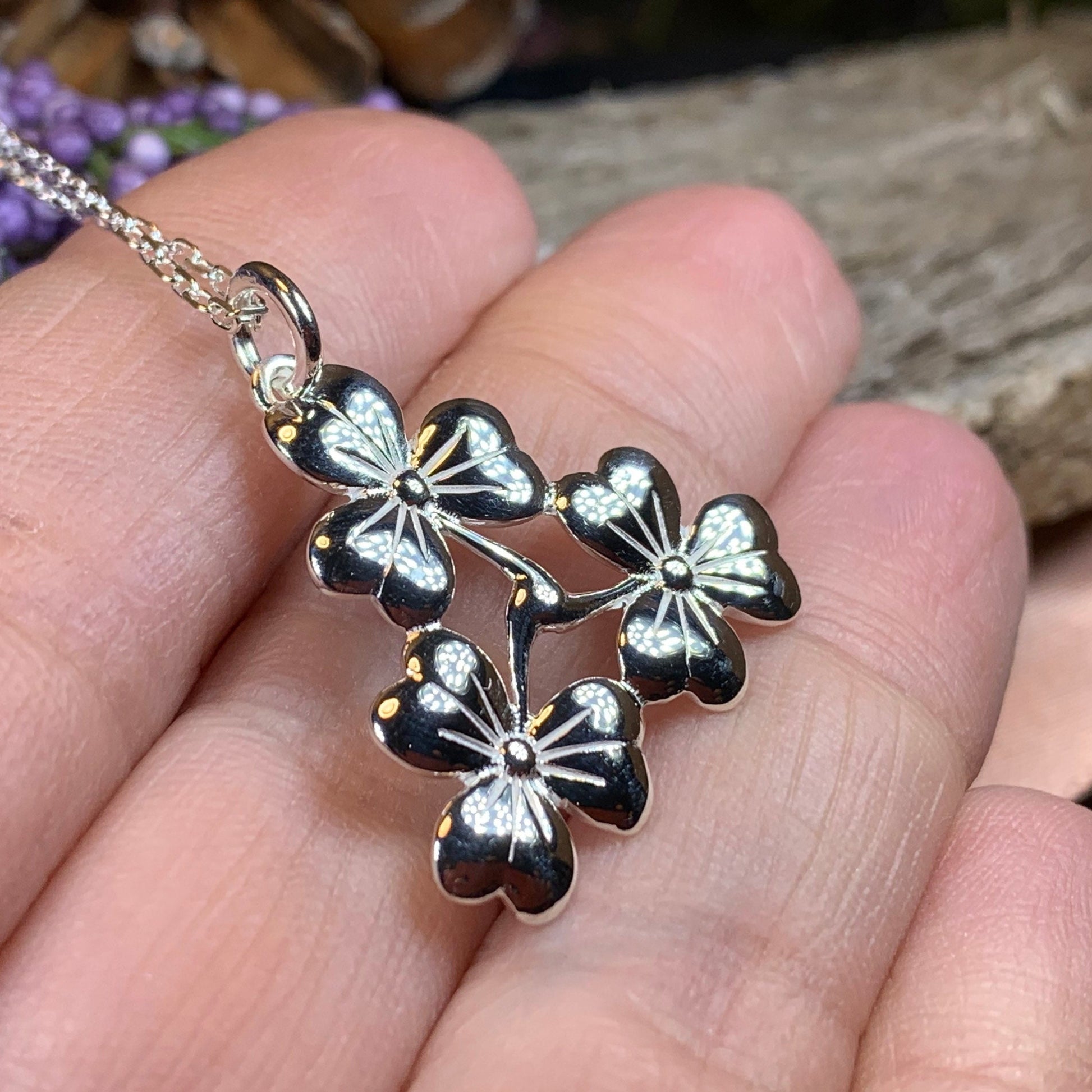 Shamrock Necklace, Clover Necklace, Celtic Jewelry, Irish Jewelry, Ireland Gift, Bridal Jewelry, Anniversary Gift, Nature Jewelry, Mom Gift