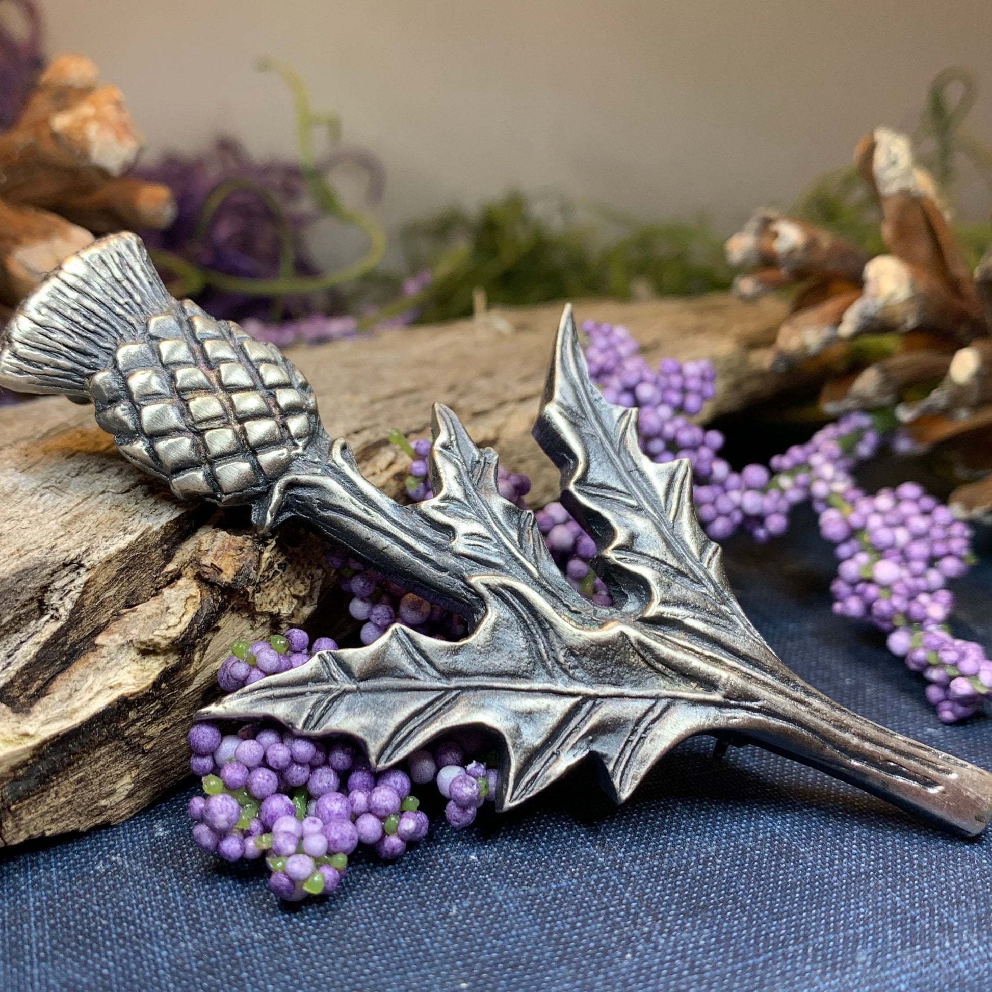 Thistle Kilt Pin, Celtic Jewelry, Scottish Gift for Him, Dad Gift, Graduation Gift, Scotland Gift, Men's Jewelry, Celtic Brooch, Groom Gift