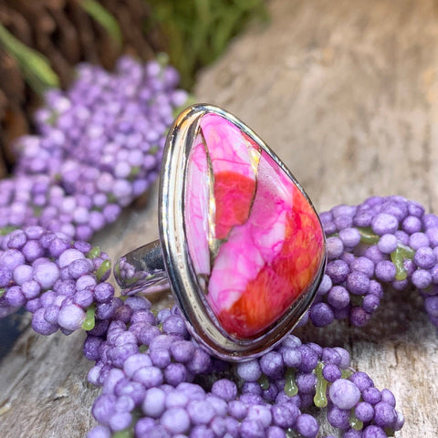 Load image into Gallery viewer, Celtic Mystic Ring, Turquoise Jewelry, Celtic Ring, Purple Jewelry, Celtic Jewelry, Anniversary Gift, Wiccan Jewelry, Spiny Oyster Turquoise
