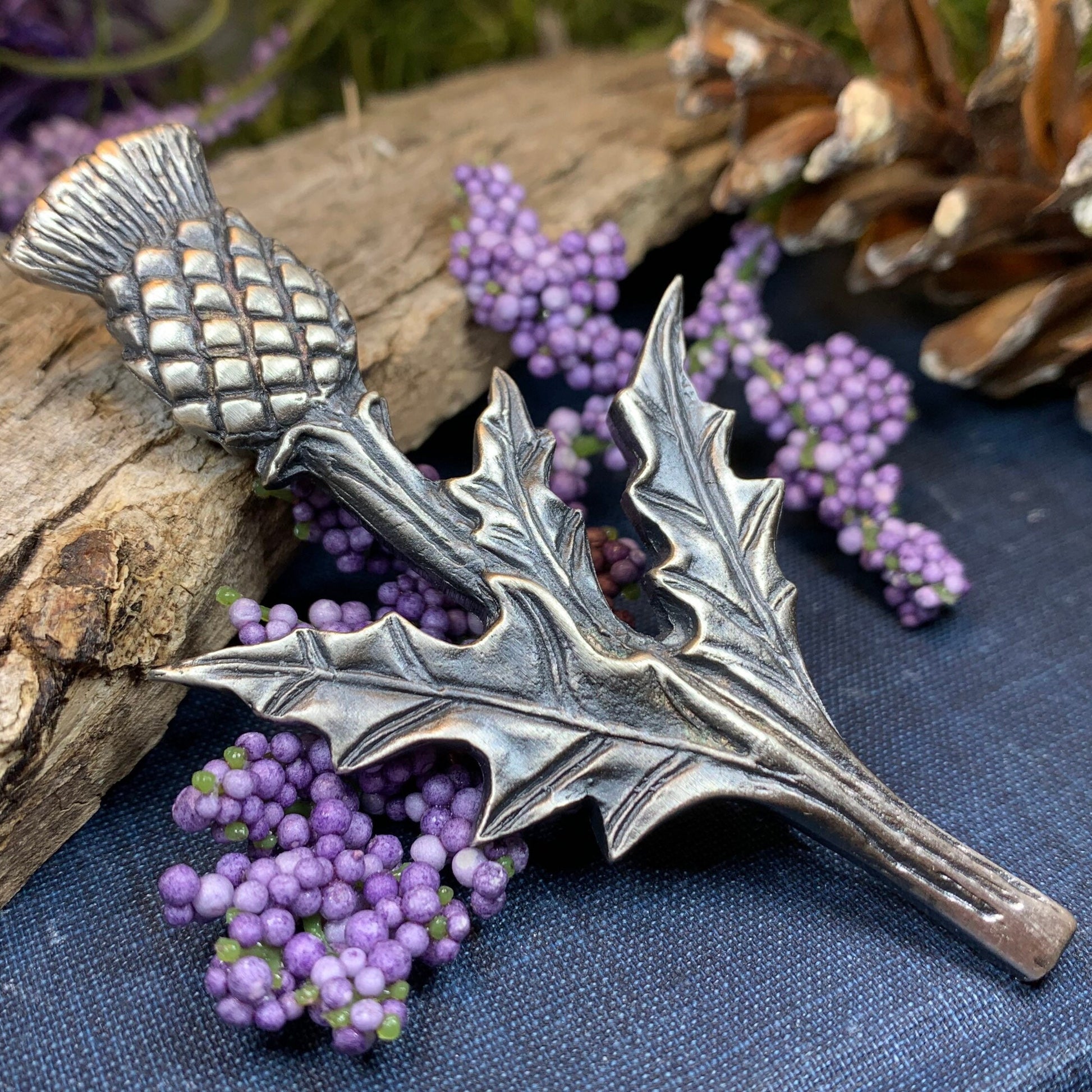 Thistle Kilt Pin, Celtic Jewelry, Scottish Gift for Him, Dad Gift, Graduation Gift, Scotland Gift, Men's Jewelry, Celtic Brooch, Groom Gift