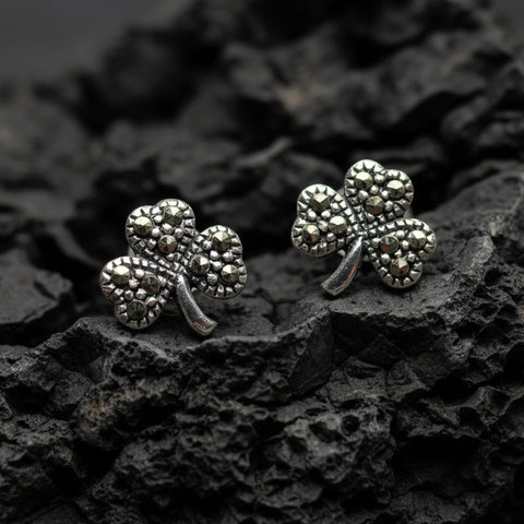 Load image into Gallery viewer, Shamrock Earrings, Celtic Jewelry, Celtic Knot, Clover Jewelry, Anniversary Gift, Irish Jewelry, Graduation Gift, Wife Gift, Girlfriend Gift
