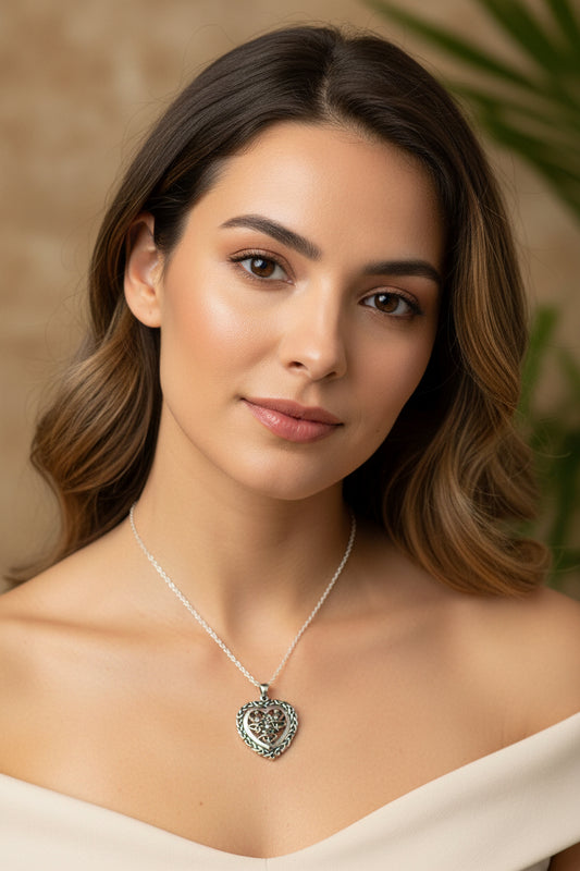 Thistle Necklace, Celtic Jewelry, Scotland Jewelry, Scottish Thistle Necklace, Outlander Jewelry, Nature Necklace, Heart Pendant, Wife Gift