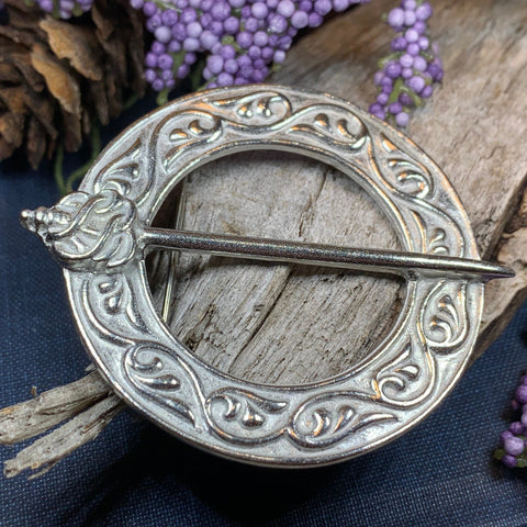 Load image into Gallery viewer, Celtic Brooch, Scotland Jewelry, Celtic Jewelry, Anniversary Gift, Outlander Jewelry, Flower Pin, Penannular Brooch, Irish Pin, Pewter Pin
