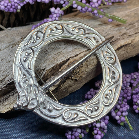 Load image into Gallery viewer, Celtic Brooch, Scotland Jewelry, Celtic Jewelry, Anniversary Gift, Outlander Jewelry, Flower Pin, Penannular Brooch, Irish Pin, Pewter Pin
