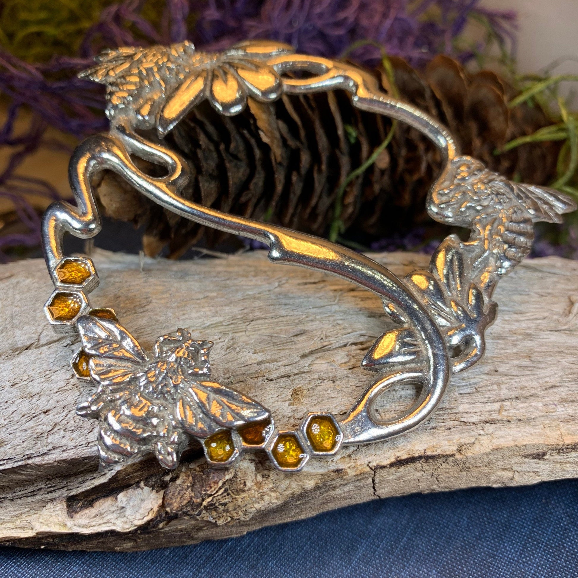Bee Scarf Ring, Scotland Jewelry, Insect Jewelry, Nature Jewelry, Celtic Jewelry, Mom Gift, Wife Gift, Sister Gift, Friendship Gift