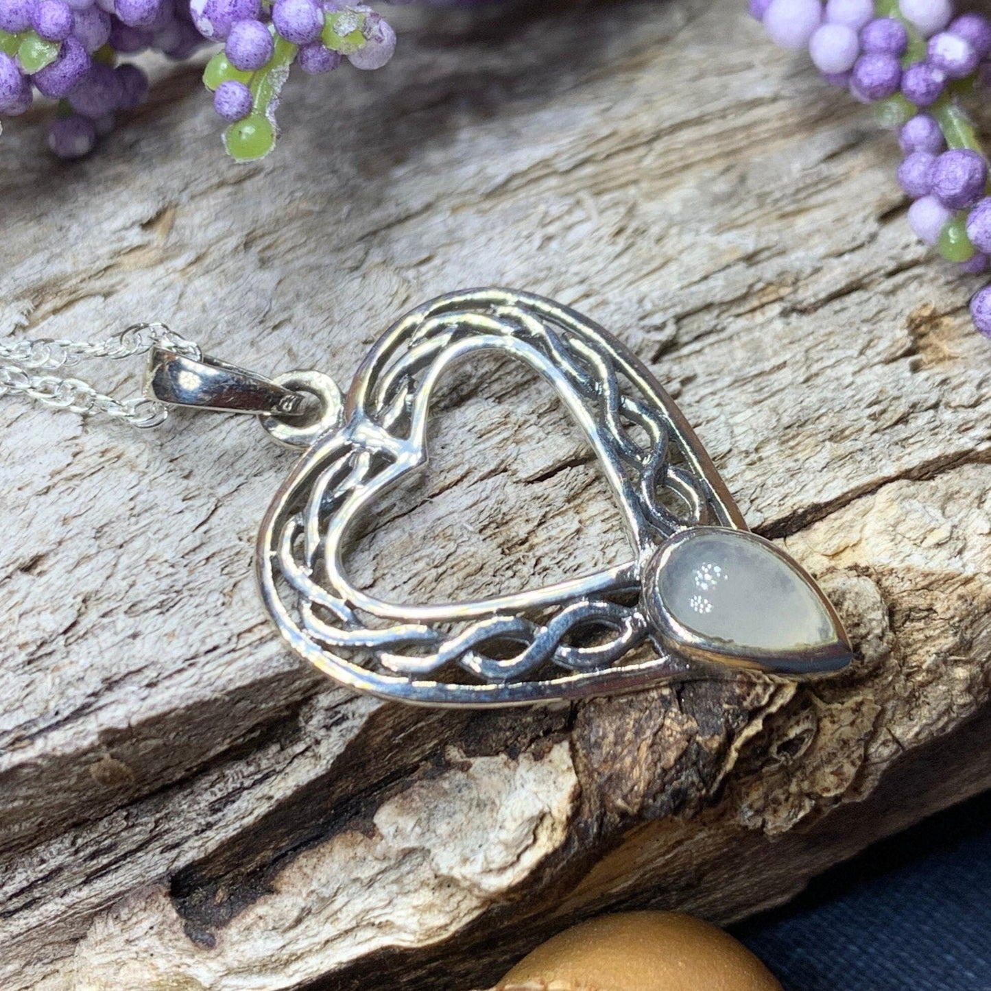Celtic Heart Necklace, Celtic Jewelry, Irish Jewelry, Celtic Knot Jewelry, Scottish Jewelry, Mom Gift, Anniversary Gift, Wife Gift