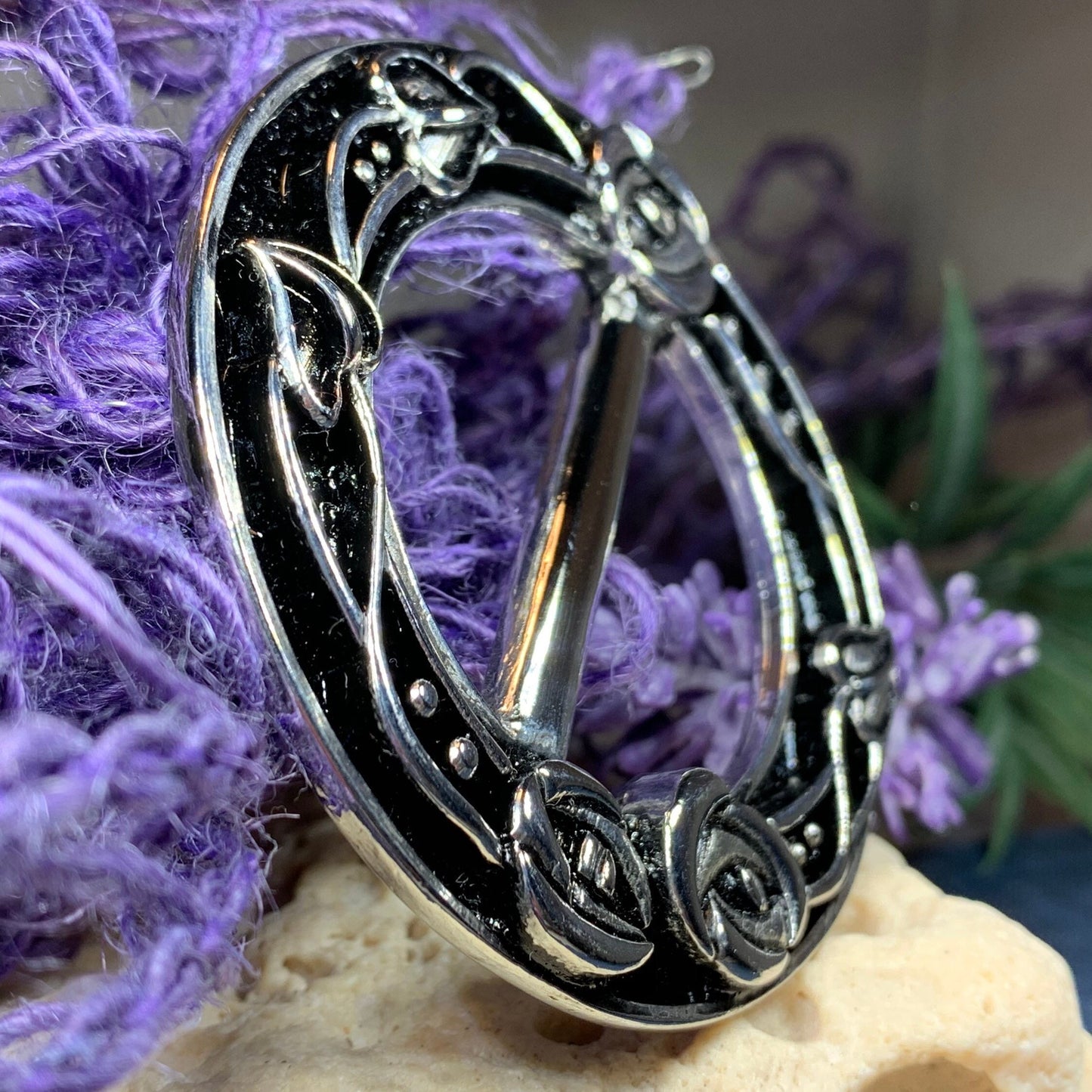 Celtic Roses Scarf Ring, Scotland Jewelry, Mackintosh Jewelry, Flower Jewelry, Celtic Jewelry, Mom Gift, Wife Gift, Celtic Scarf Slide