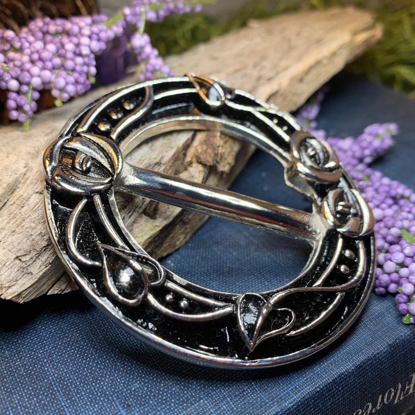 Celtic Roses Scarf Ring, Scotland Jewelry, Mackintosh Jewelry, Flower Jewelry, Celtic Jewelry, Mom Gift, Wife Gift, Celtic Scarf Slide