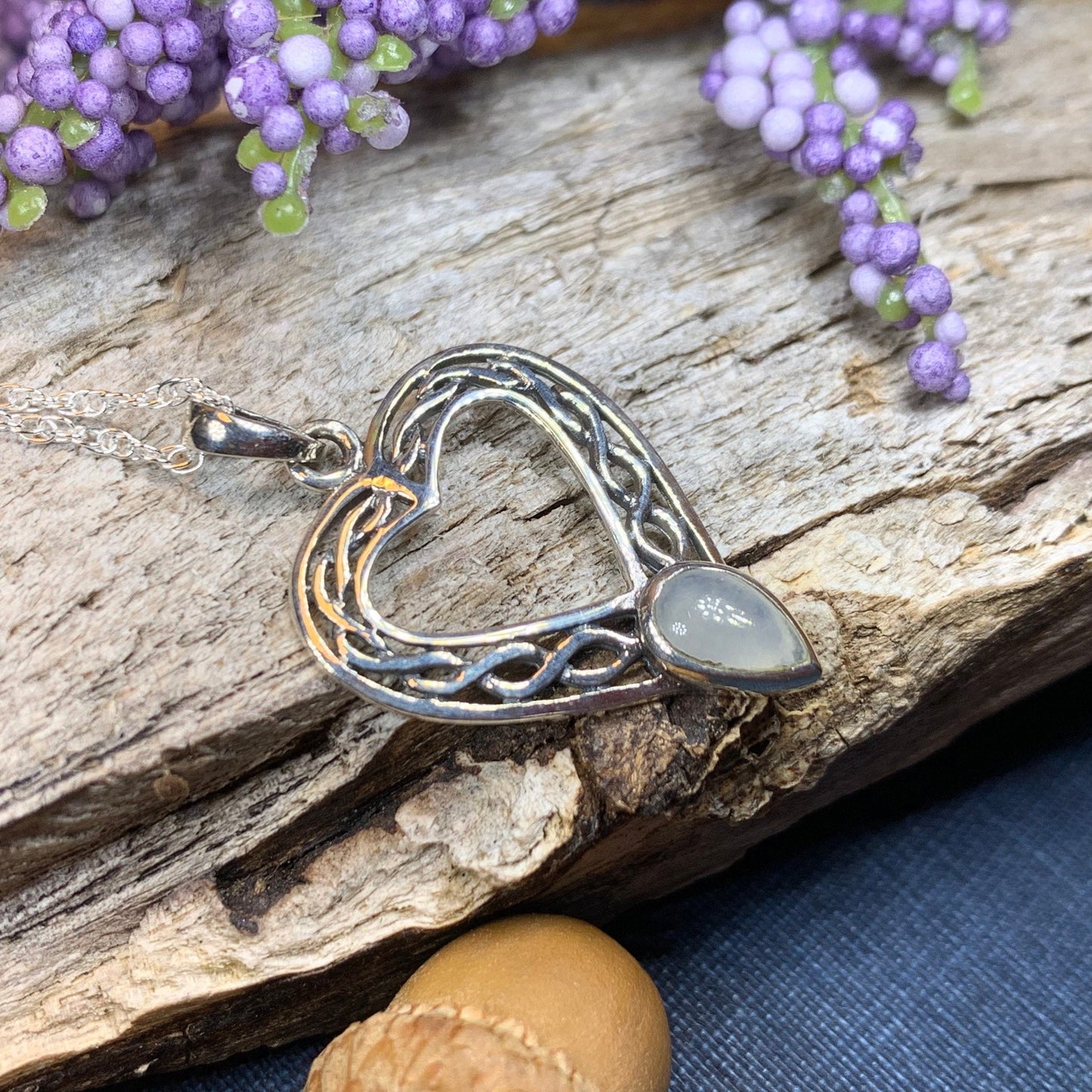 Celtic Heart Necklace, Celtic Jewelry, Irish Jewelry, Celtic Knot Jewelry, Scottish Jewelry, Mom Gift, Anniversary Gift, Wife Gift
