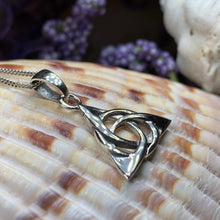 Load image into Gallery viewer, Trinity Knot Necklace, Celtic Jewelry, Irish Jewelry, Triquetra Jewelry, Scotland Jewelry, Silver Celtic Knot, Anniversary Gift, Mom Gift
