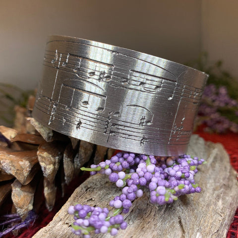 Load image into Gallery viewer, Music Bracelet, Musician Jewelry, Bangle Bracelet, Music Note Gift, Pewter Jewelry, Wife Gift, Girlfriend Gift, Sister Gift, Mom Gift
