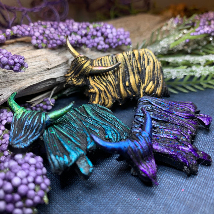 Highland Cow Brooch, Scottish Cow Gift, Scotland Jewelry, Scotland Pin, Animal Brooch, Celtic Pin, Highland Coo, Mom Gift, Celtic Jewelry