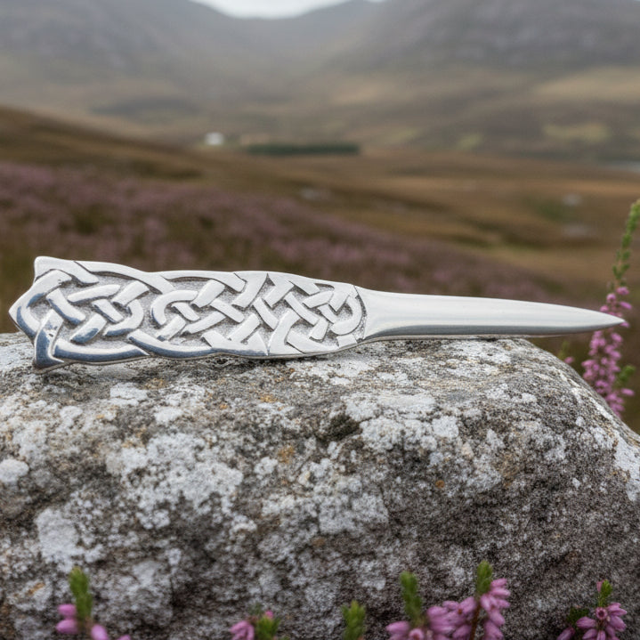 Celtic Kilt Pin, Scottish Jewelry, Scotland Kilt Pin, Tartan Pin, Anniversary Gift, Bagpiper Gift, Scotland Pin, Viking Jewelry, Tartan Pin