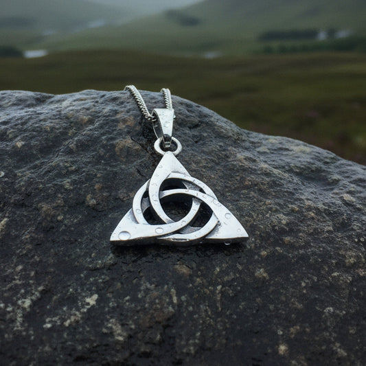 Trinity Knot Necklace, Celtic Jewelry, Irish Jewelry, Triquetra Jewelry, Scotland Jewelry, Silver Celtic Knot, Anniversary Gift, Mom Gift