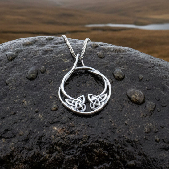 Celtic Knot Necklace, Celtic Jewelry, Irish Jewelry, Trinity Jewelry, Scotland Jewelry, Silver Celtic Knot, Anniversary Gift, Mom Gift