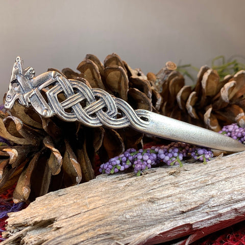 Load image into Gallery viewer, Celtic Wolf Kilt Pin, Scottish Jewelry, Irish Kilt Pin, Tartan Pin, Cape Pin, Bagpiper Gift, Scotland Pin, Celtic Shawl Pin, Viking Jewelry
